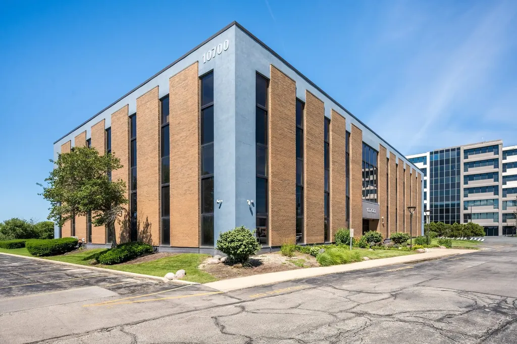 10700 West Higgins Road Rosemont IL 60018