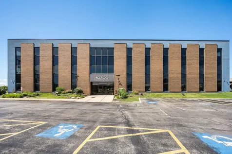 10700 West Higgins Road Rosemont IL 60018
