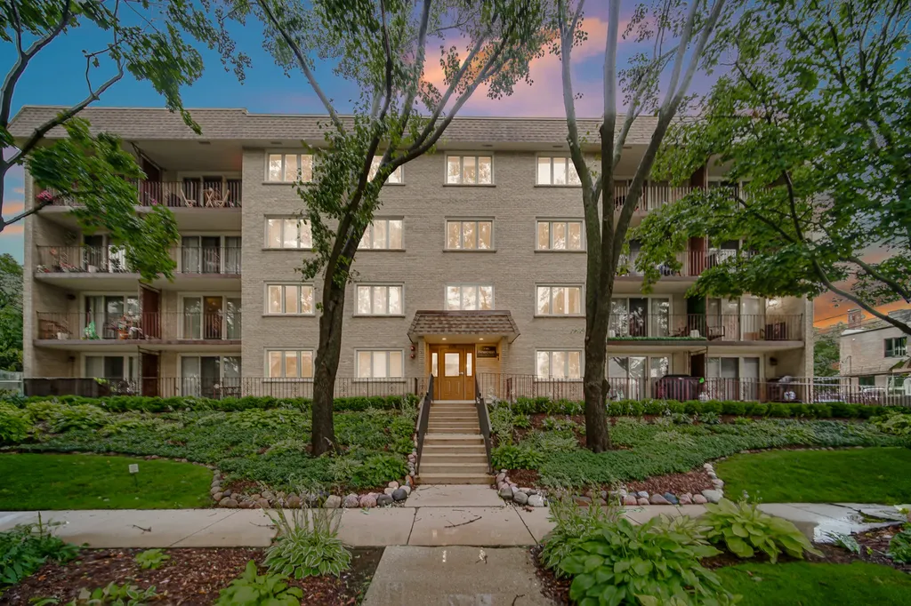 225 East Wing Street Arlington Heights IL 60004
