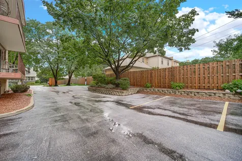 225 East Wing Street Arlington Heights IL 60004