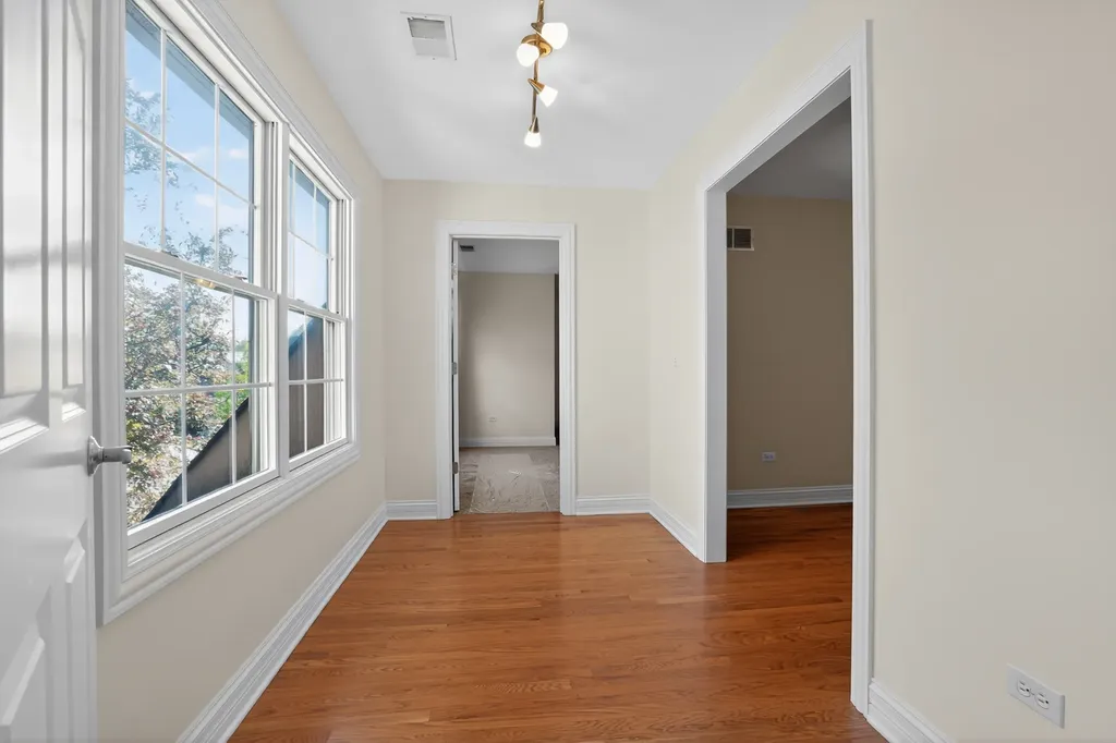 1212 Connamara Court Westmont IL 60559