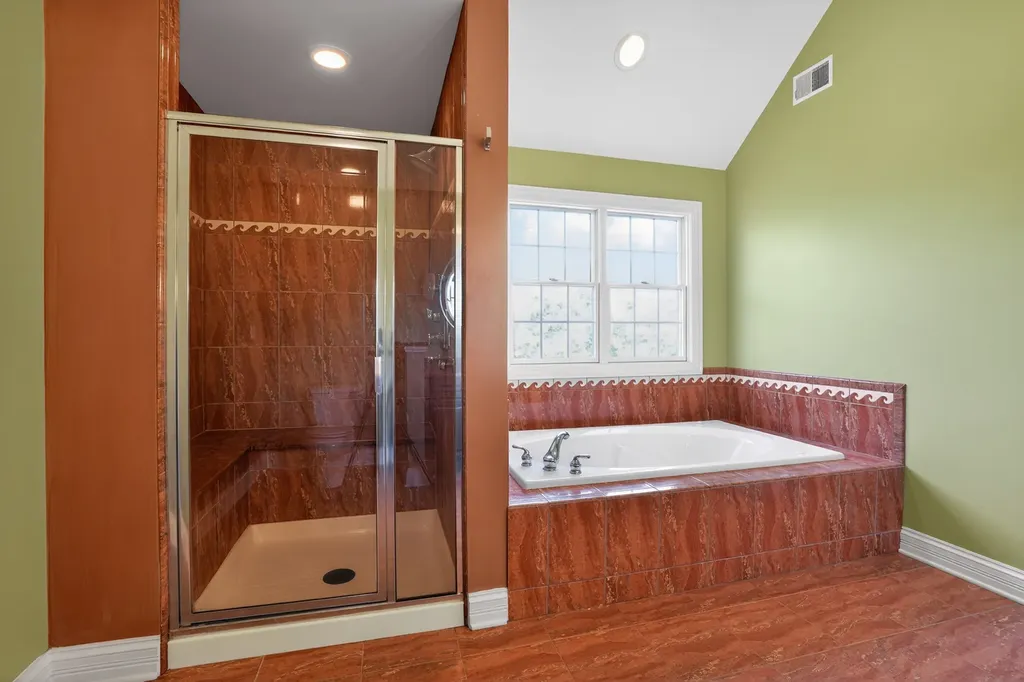 1212 Connamara Court Westmont IL 60559