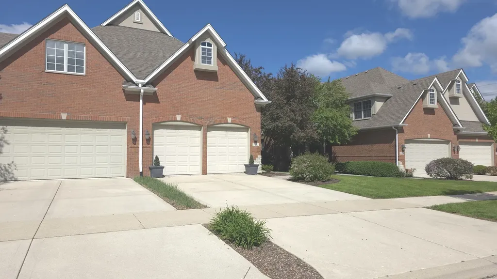 1212 Connamara Court Westmont IL 60559