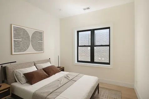 1629 North Burling Street Chicago IL 60614
