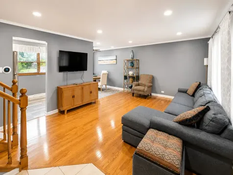 476 Raupp Boulevard Buffalo Grove IL 60089