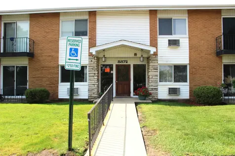 8872 Jody Lane Des Plaines IL 60016