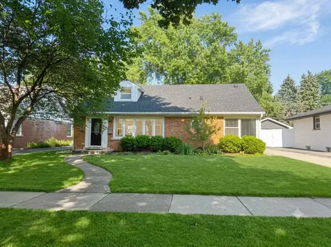 9 North Waverly Place Mount Prospect IL 60056