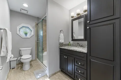 9 North Waverly Place Mount Prospect IL 60056