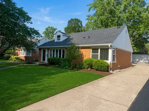 9 North Waverly Place Mount Prospect IL 60056