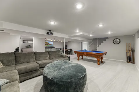 9 North Waverly Place Mount Prospect IL 60056