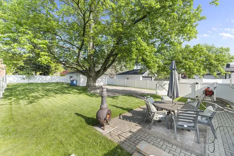 9 North Waverly Place Mount Prospect IL 60056