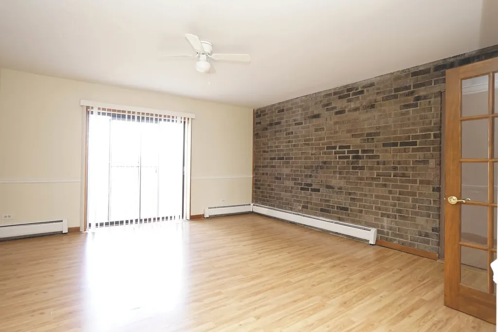 126 South La Londe Avenue Addison IL 60101