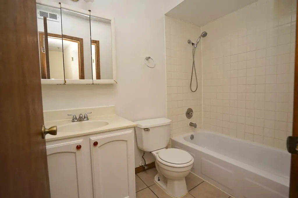 126 South La Londe Avenue Addison IL 60101