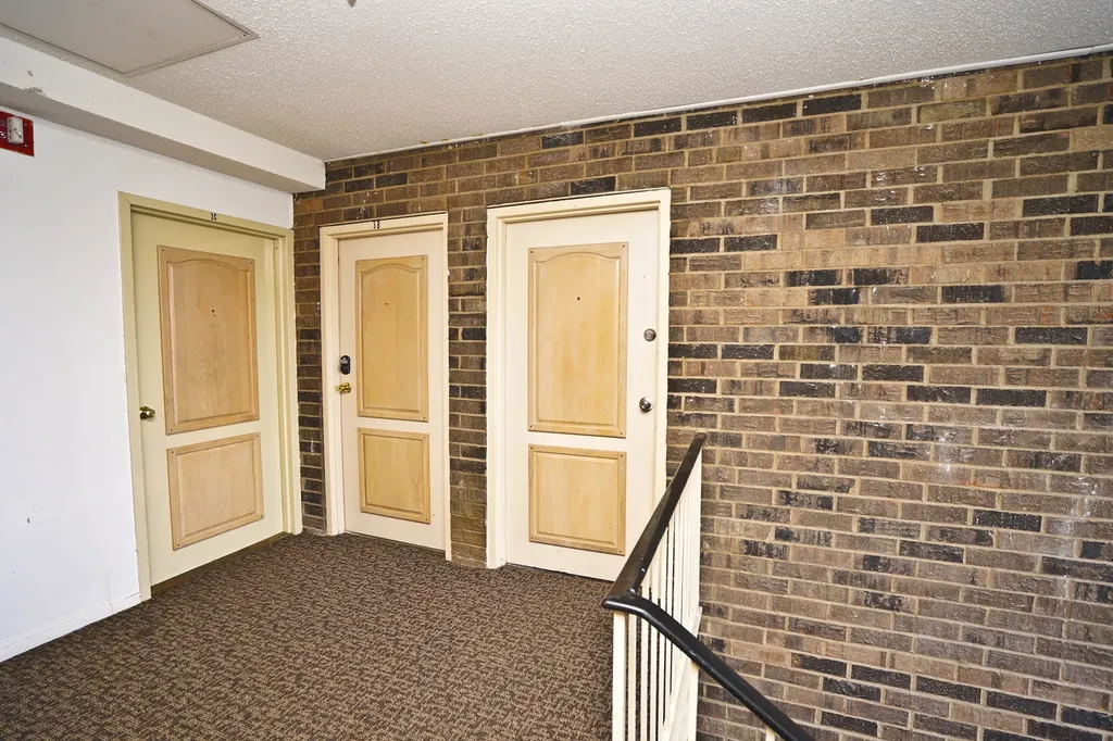 126 South La Londe Avenue Addison IL 60101