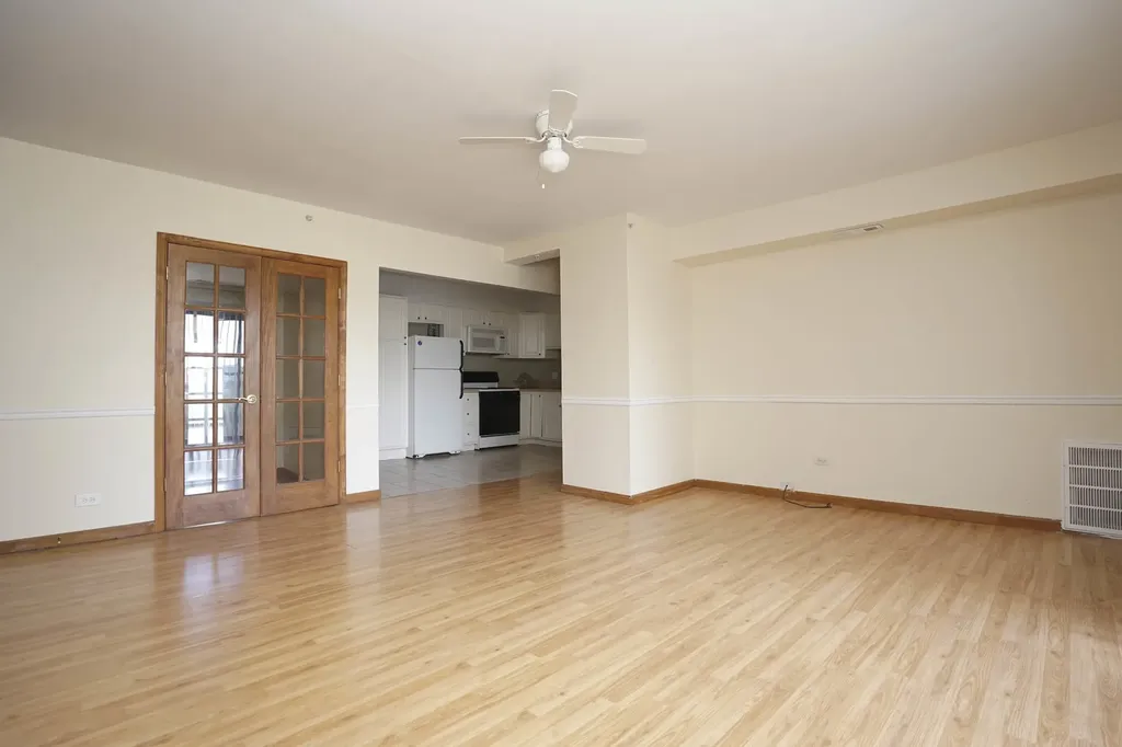 126 South La Londe Avenue Addison IL 60101