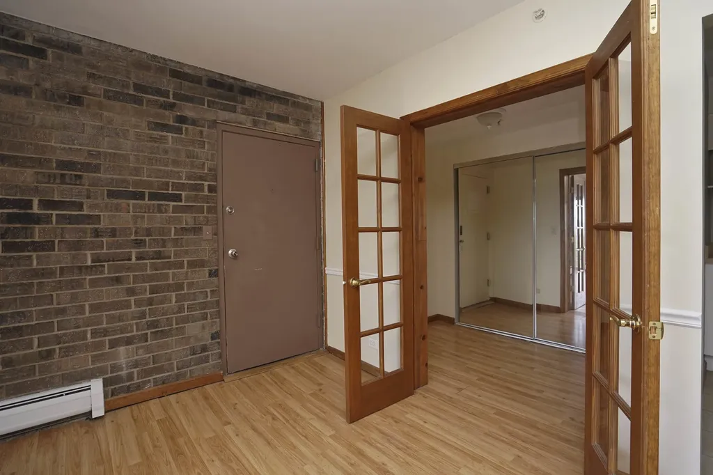 126 South La Londe Avenue Addison IL 60101