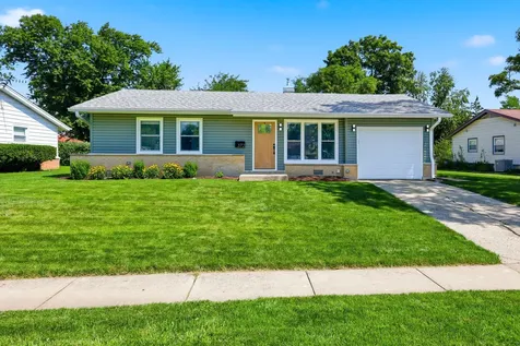 372 Clearmont Drive Elk Grove Village IL 60007