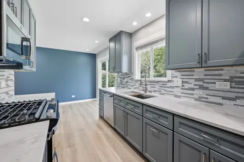 372 Clearmont Drive Elk Grove Village IL 60007