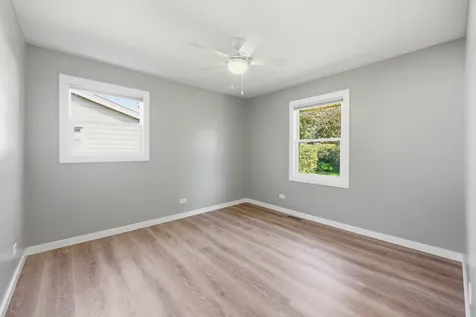 372 Clearmont Drive Elk Grove Village IL 60007