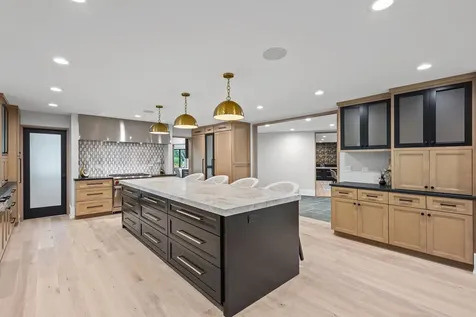 411 Woodland Court Glenview IL 60025