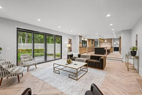 411 Woodland Court Glenview IL 60025