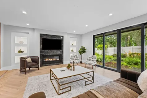 411 Woodland Court Glenview IL 60025