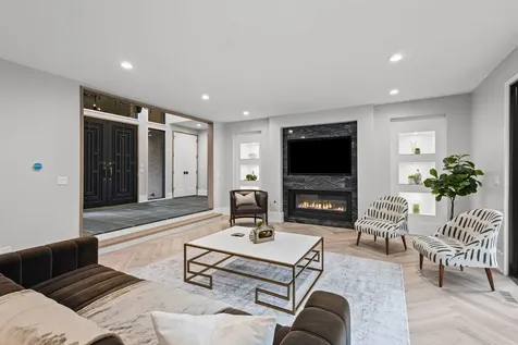 411 Woodland Court Glenview IL 60025