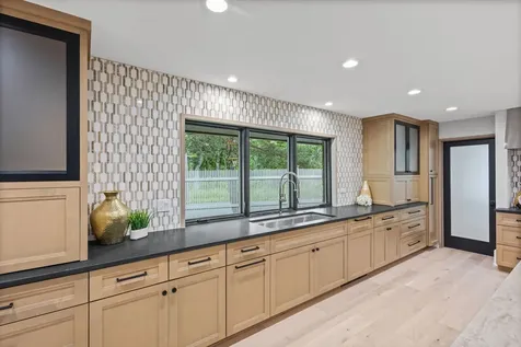 411 Woodland Court Glenview IL 60025