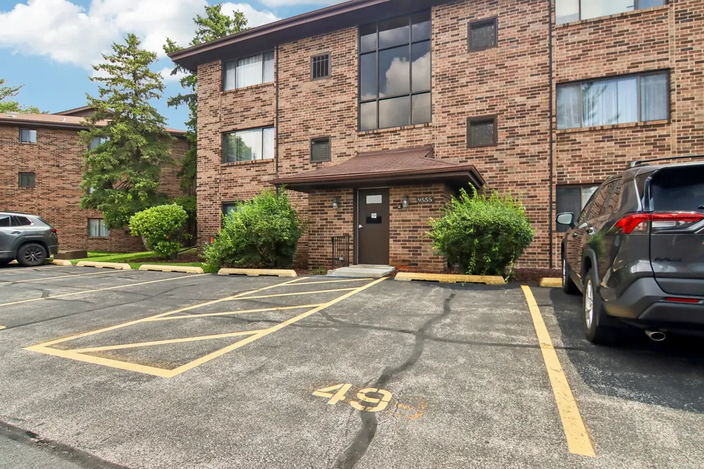 9555 Southwest Highway Oak Lawn IL 60453