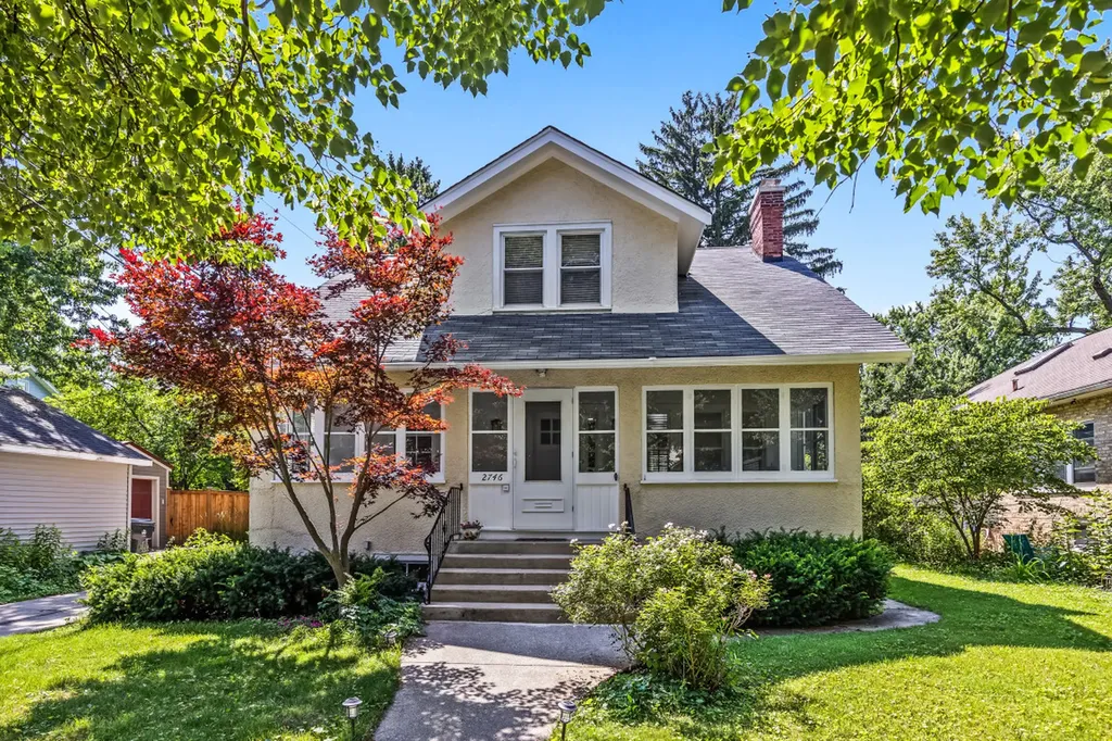 2746 Reese Avenue Evanston IL 60201