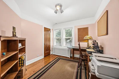 2746 Reese Avenue Evanston IL 60201