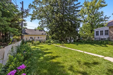 2746 Reese Avenue Evanston IL 60201