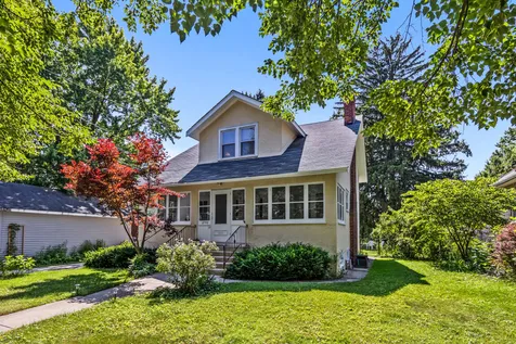 2746 Reese Avenue Evanston IL 60201