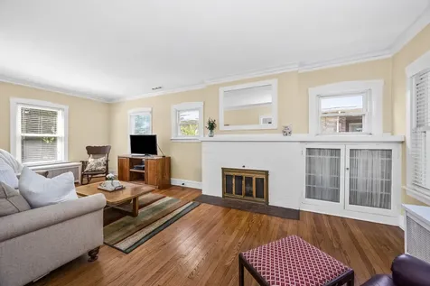 2746 Reese Avenue Evanston IL 60201