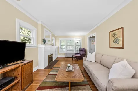 2746 Reese Avenue Evanston IL 60201