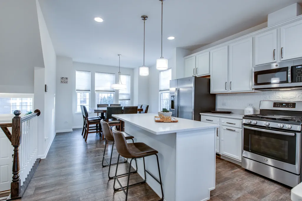 4477 Monroe Court Naperville IL 60564