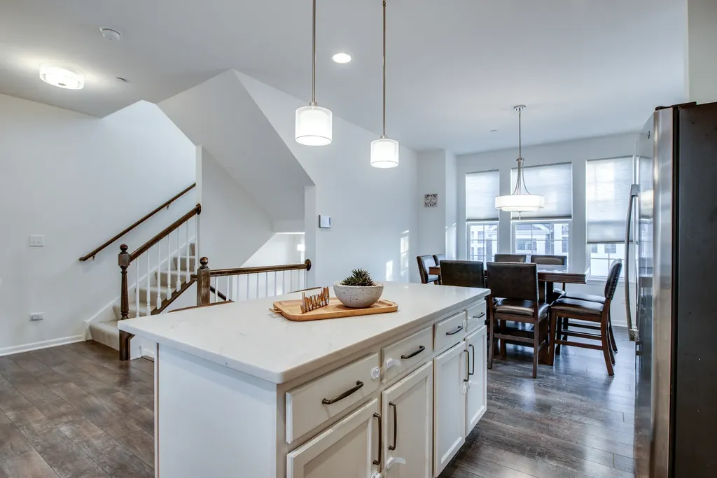 4477 Monroe Court Naperville IL 60564