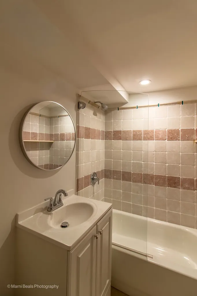 6334 South Saint Lawrence Avenue Chicago IL 60637