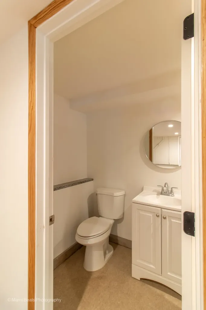 6334 South Saint Lawrence Avenue Chicago IL 60637
