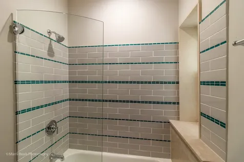 6334 South Saint Lawrence Avenue Chicago IL 60637