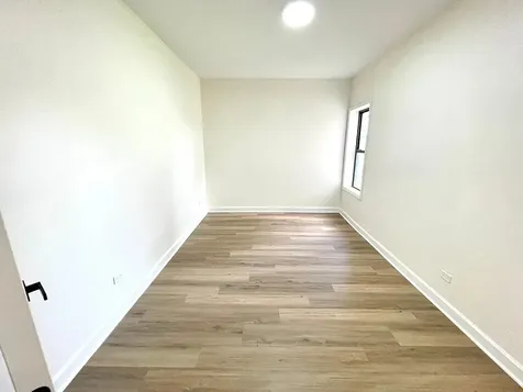 5623 South Prairie Avenue Chicago IL 60637