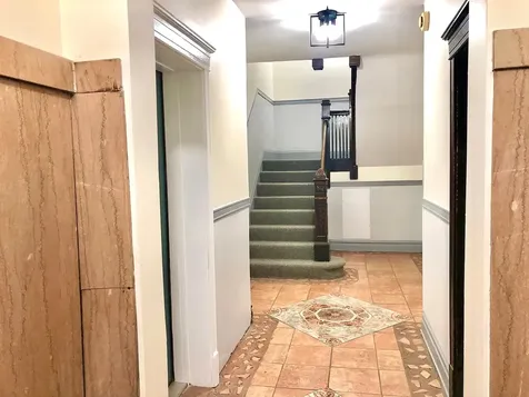 5623 South Prairie Avenue Chicago IL 60637