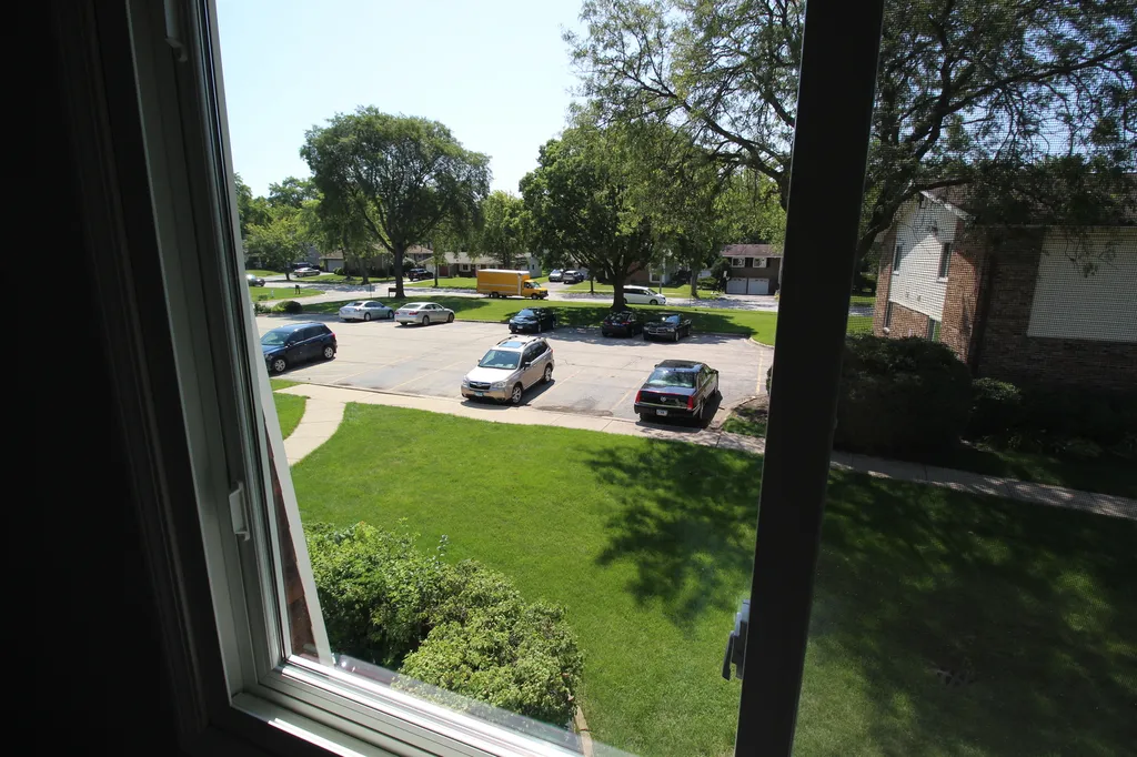 3018 Roberts Drive Woodridge IL 60517