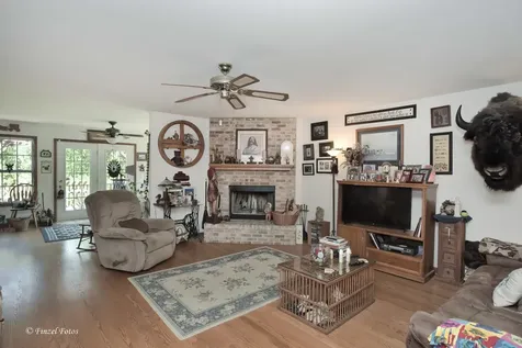 232 Johnson Street Hampshire IL 60140