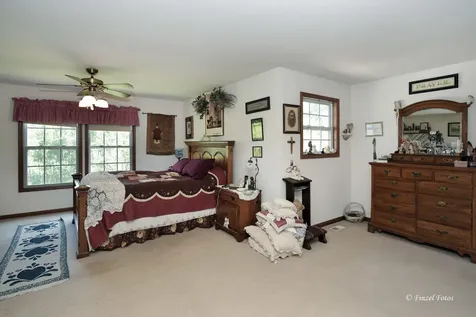 232 Johnson Street Hampshire IL 60140