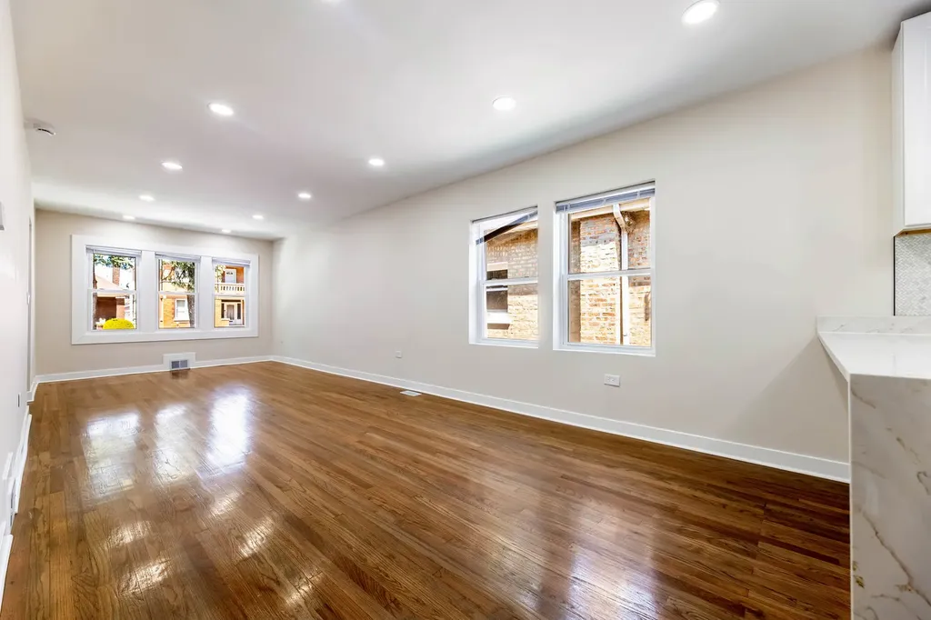 5535 South Fairfield Avenue Chicago IL 60629