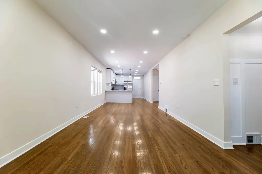 5535 South Fairfield Avenue Chicago IL 60629