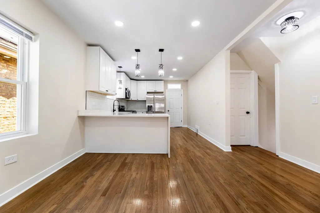 5535 South Fairfield Avenue Chicago IL 60629