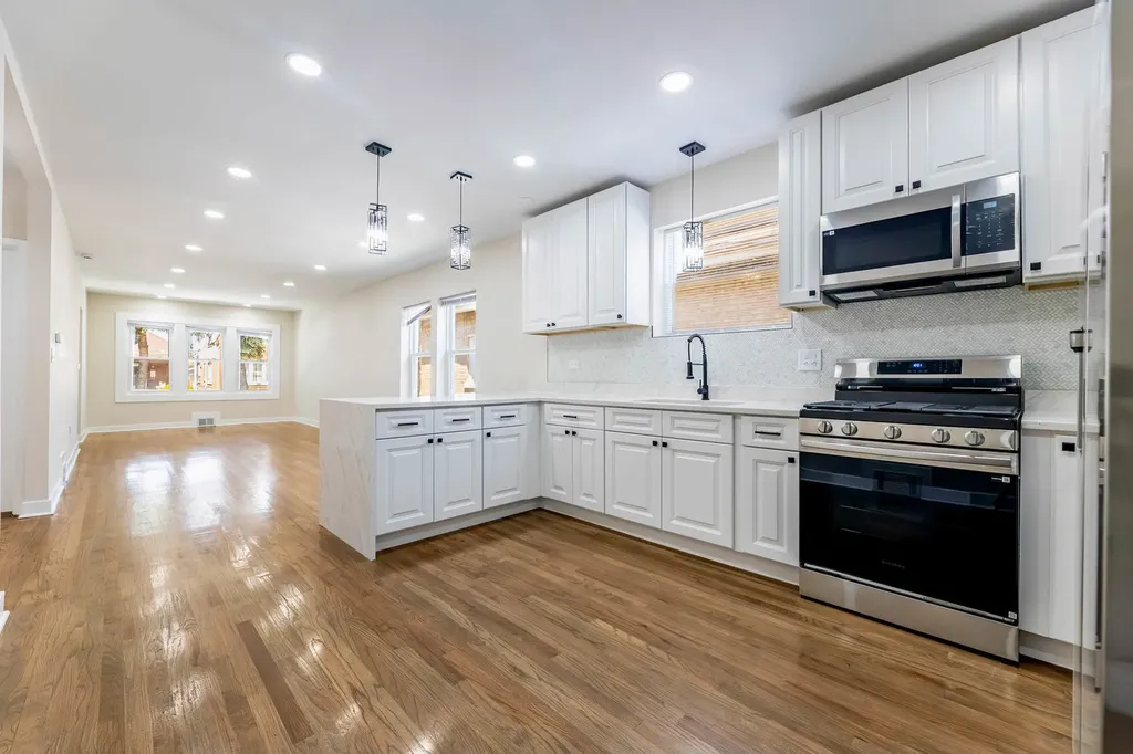 5535 South Fairfield Avenue Chicago IL 60629