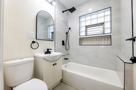 5535 South Fairfield Avenue Chicago IL 60629